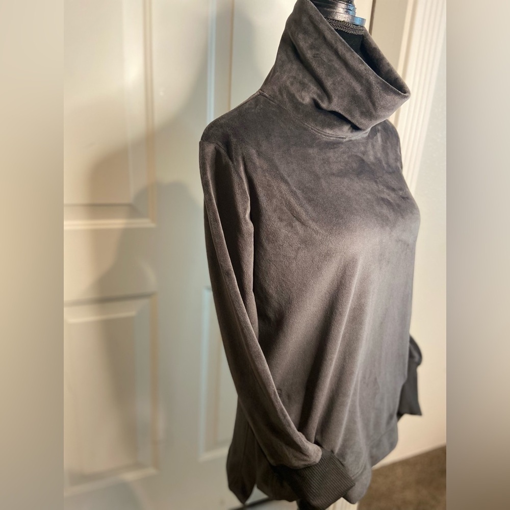 Athletic Works~Dark Gray~Plush Fleece~Turtleneck~Pullover~Ribbed Cuffs~Size S